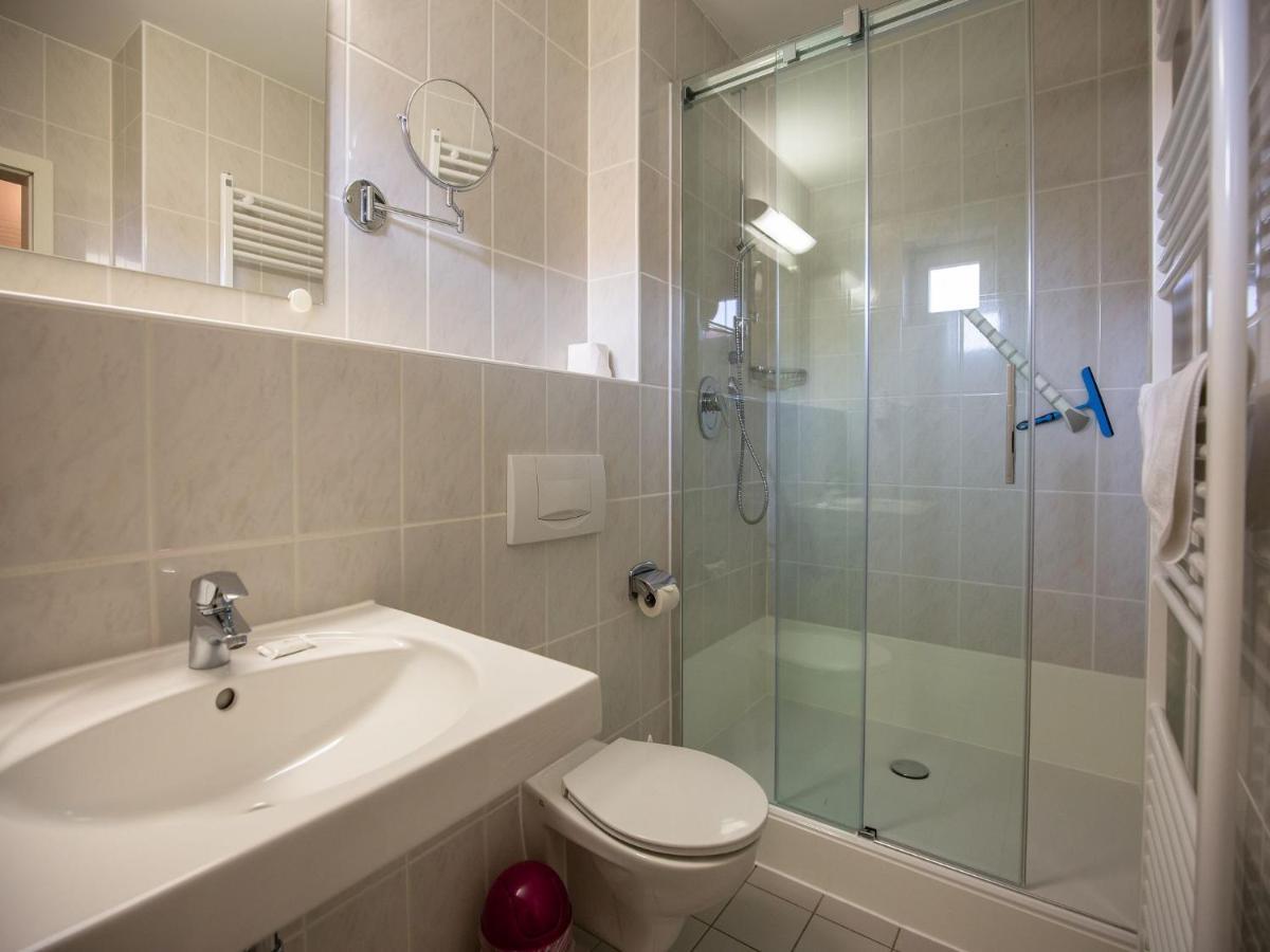 Feriendorf Rugana - Komfort Appartement Mit 1 Schlafzimmer Und Terrasse B52 德兰斯克 外观 照片